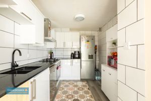 Kitchen- click for photo gallery